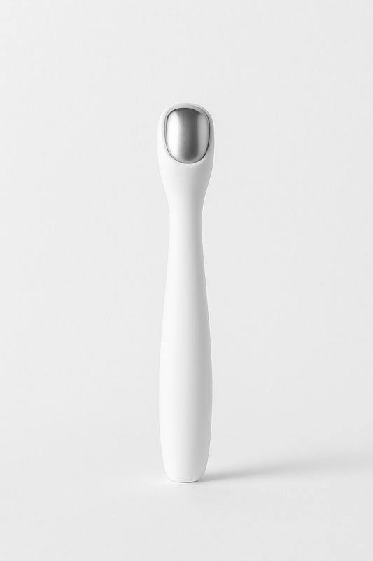 Under-eye cooling roller